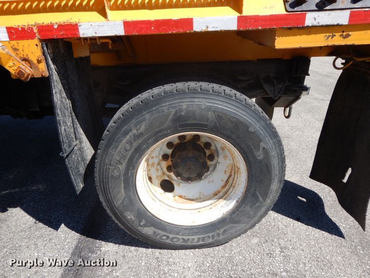 image for item DF6508 2005 International 7400  Crew Cab dump truck