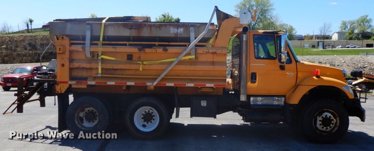 image for item DF6509 2006 International 7500  dump truck