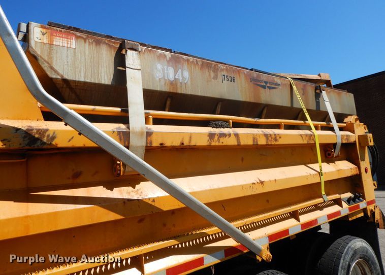 image for item DF6509 2006 International 7500  dump truck