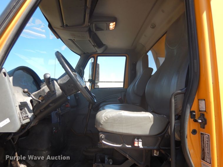 image for item DF6509 2006 International 7500  dump truck