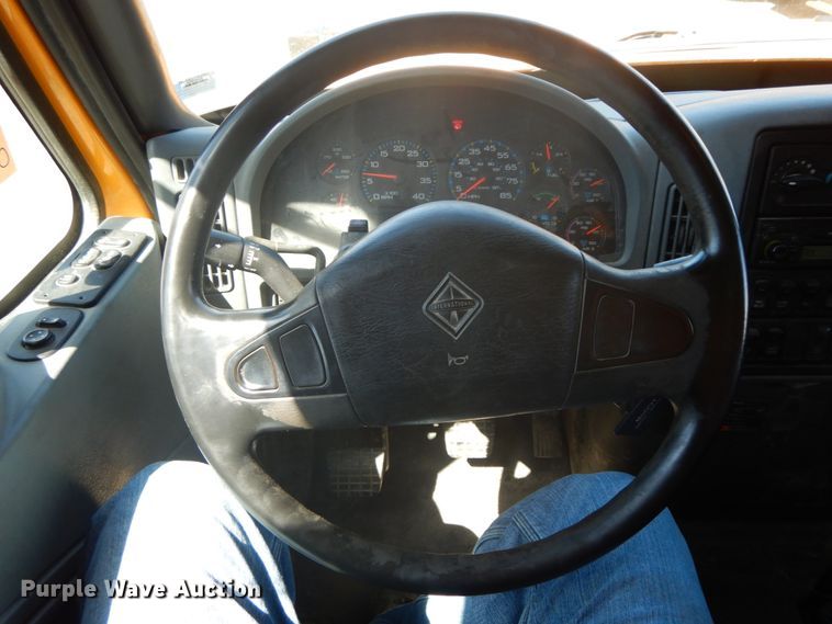 image for item DF6509 2006 International 7500  dump truck