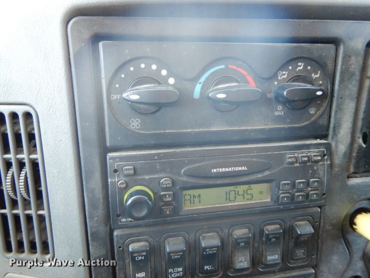 image for item DF6509 2006 International 7500  dump truck