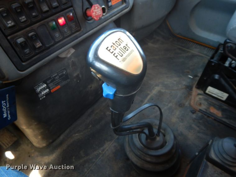 image for item DF6509 2006 International 7500  dump truck