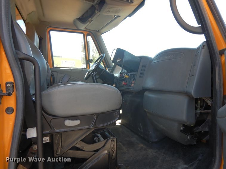 image for item DF6509 2006 International 7500  dump truck