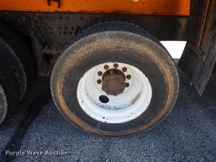 image for item DF6509 2006 International 7500  dump truck