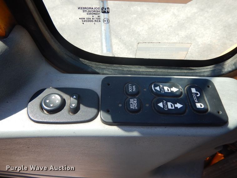 image for item DF6510 2005 International 7400  Crew Cab dump truck