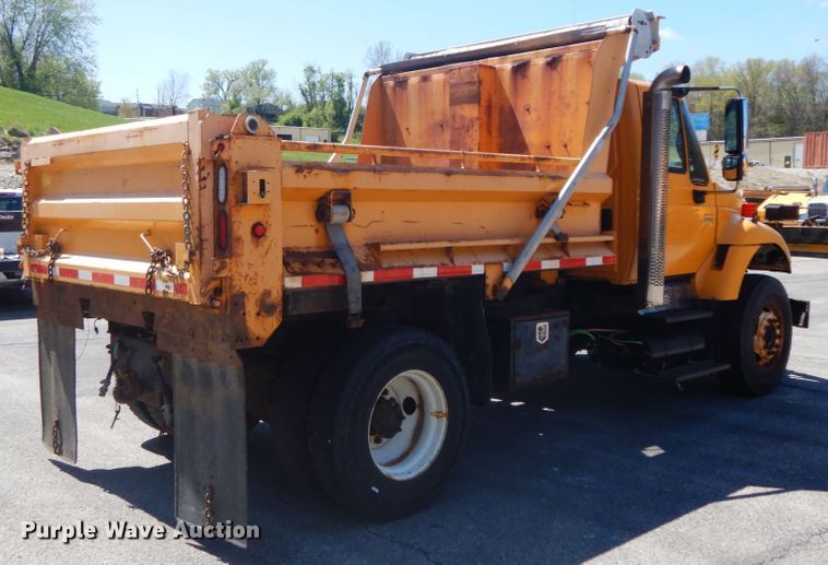 image for item DF6511 2006 International 7400  dump truck