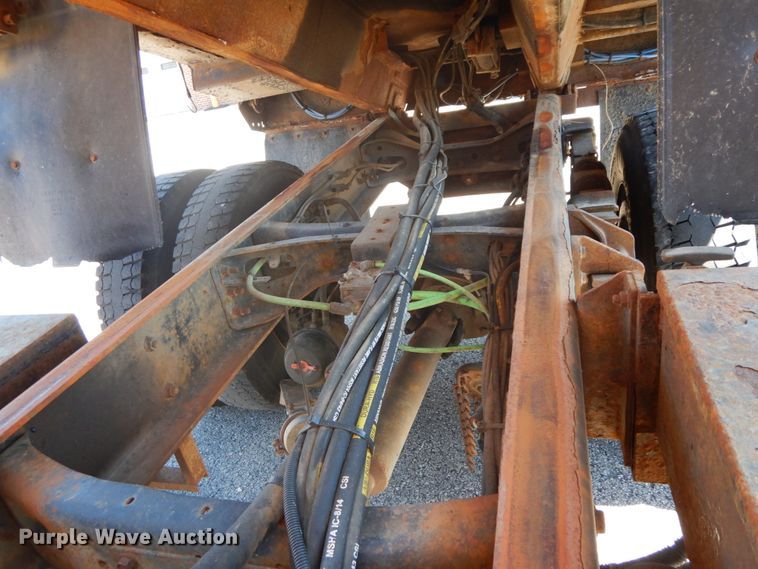 image for item DF6511 2006 International 7400  dump truck