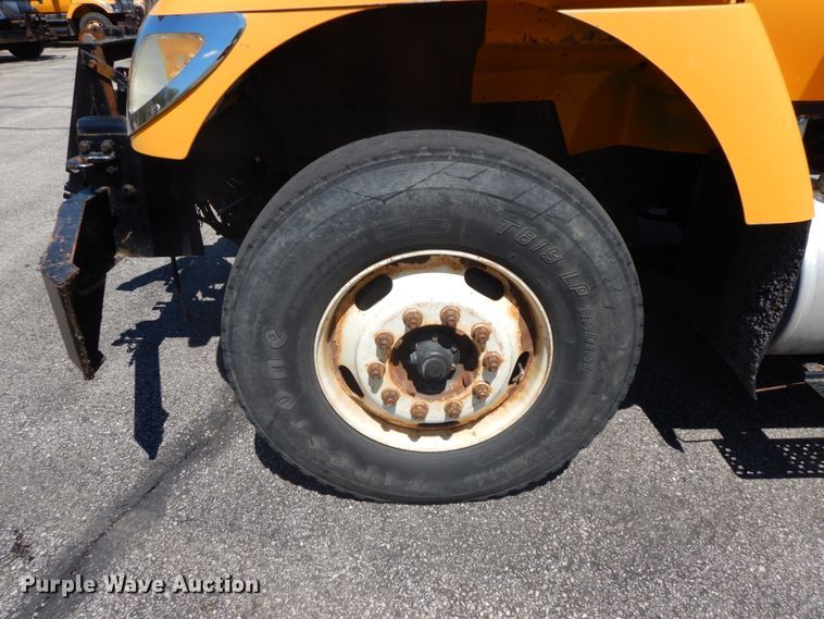 image for item DF6511 2006 International 7400  dump truck