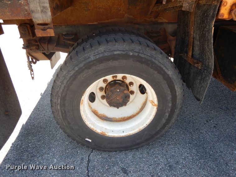 image for item DF6511 2006 International 7400  dump truck