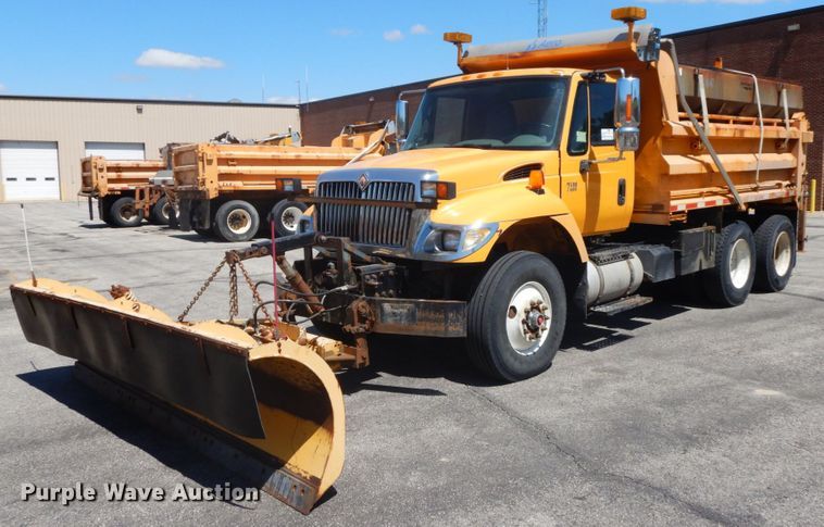 image for item DF6513 2006 International 7500  dump truck