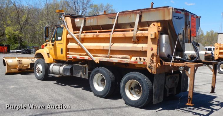 image for item DF6513 2006 International 7500  dump truck