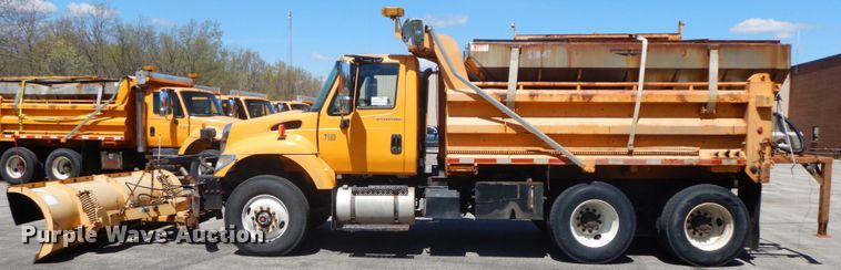 image for item DF6513 2006 International 7500  dump truck