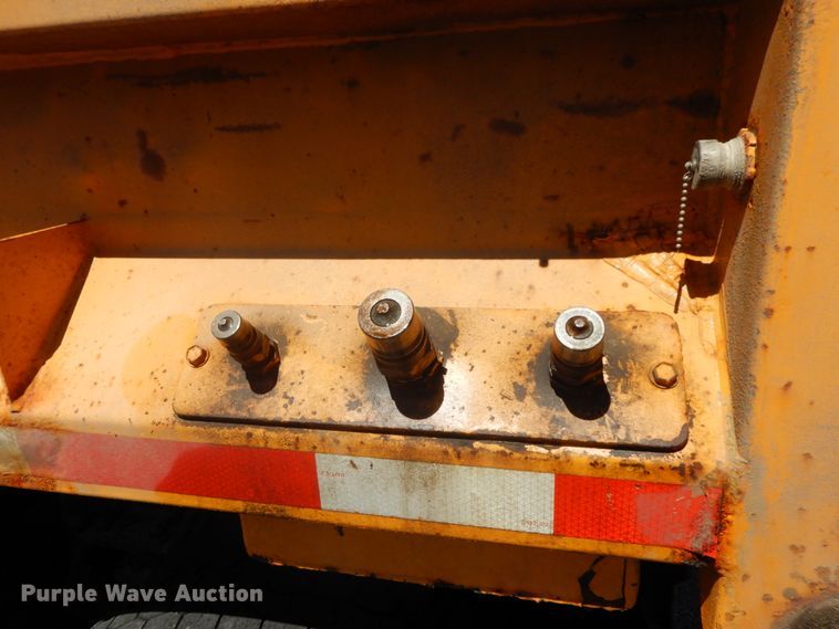 image for item DF6513 2006 International 7500  dump truck