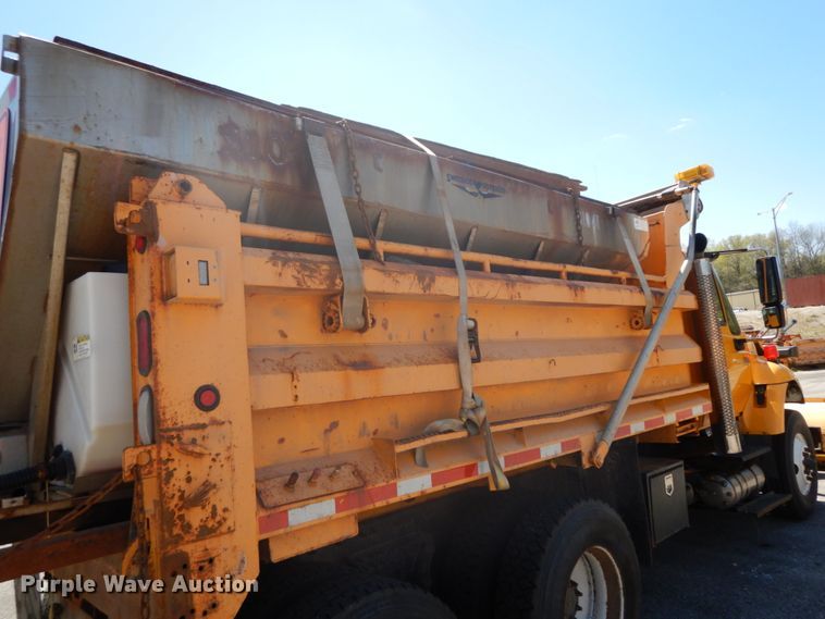 image for item DF6513 2006 International 7500  dump truck