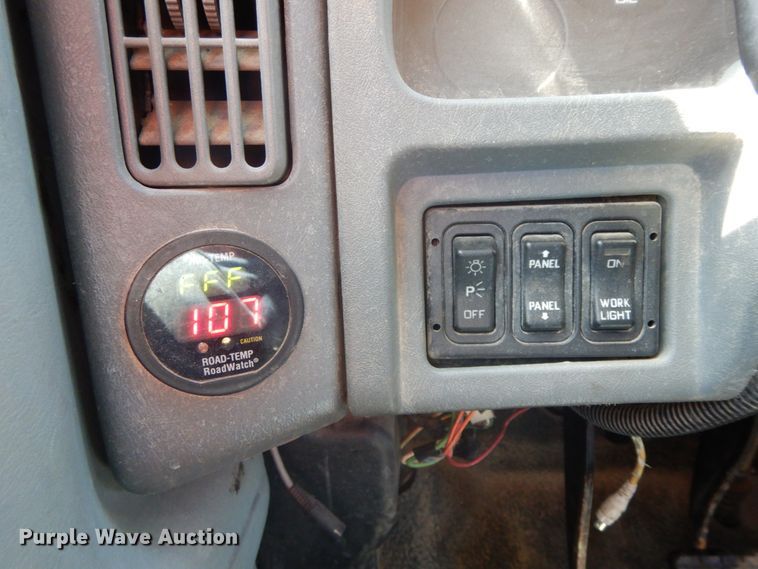 image for item DF6513 2006 International 7500  dump truck