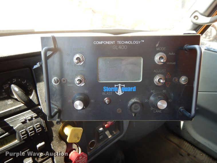 image for item DF6513 2006 International 7500  dump truck