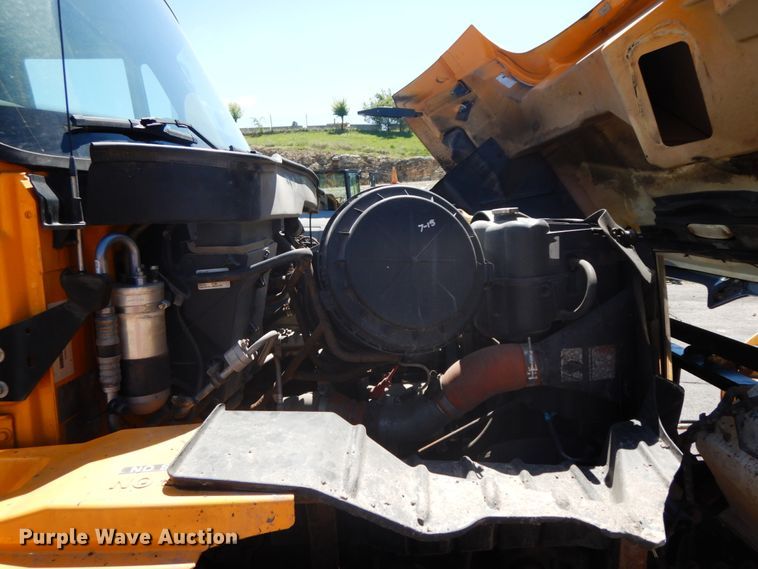 image for item DF6513 2006 International 7500  dump truck