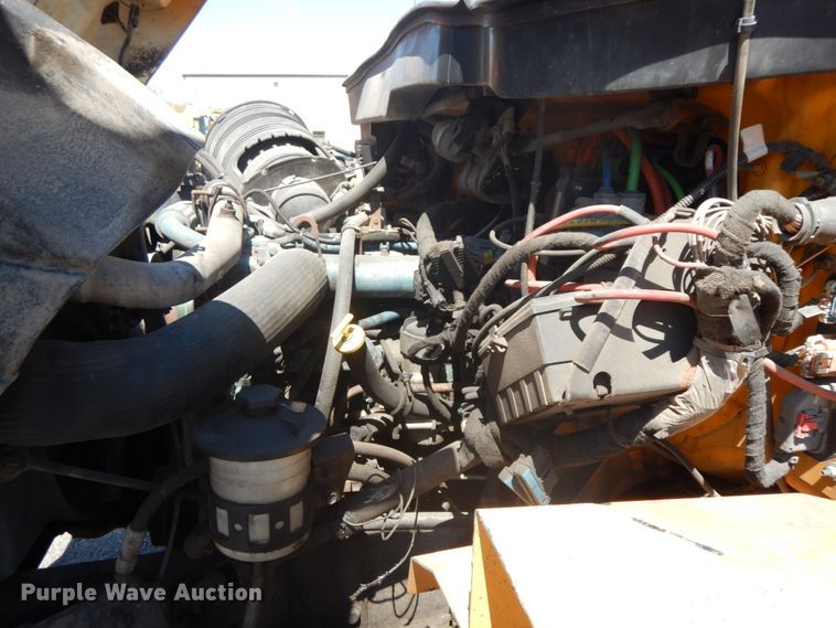 image for item DF6513 2006 International 7500  dump truck