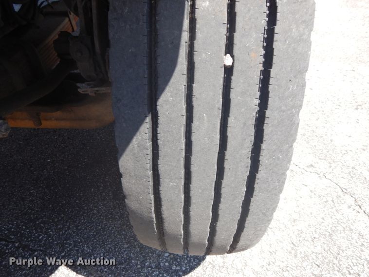 image for item DF6513 2006 International 7500  dump truck