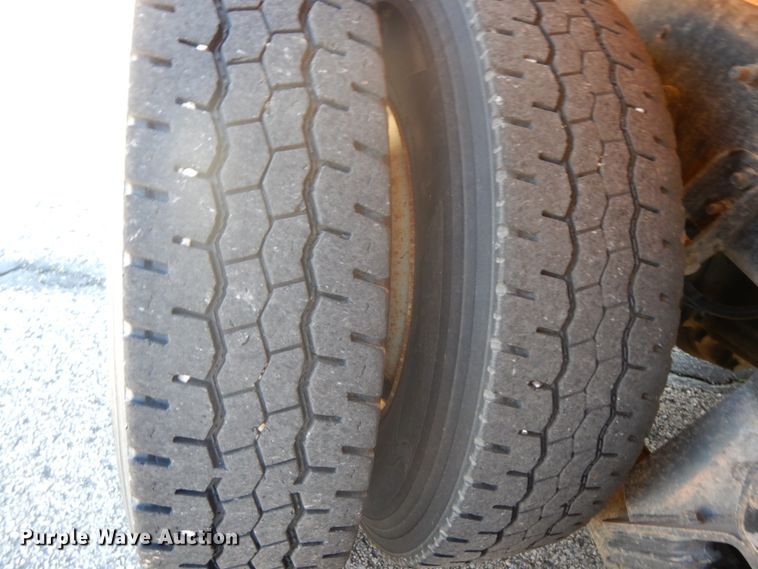 image for item DF6513 2006 International 7500  dump truck