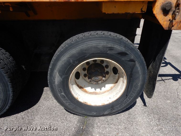 image for item DF6513 2006 International 7500  dump truck