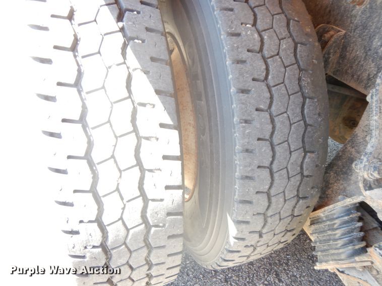 image for item DF6513 2006 International 7500  dump truck