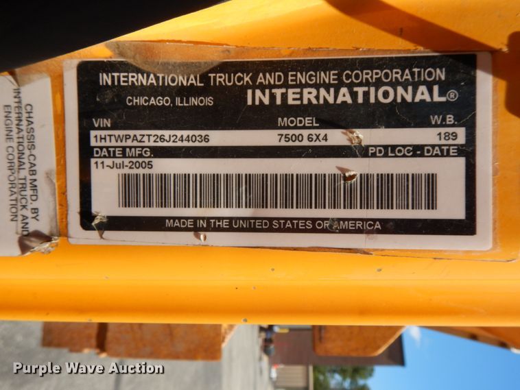 image for item DF6513 2006 International 7500  dump truck