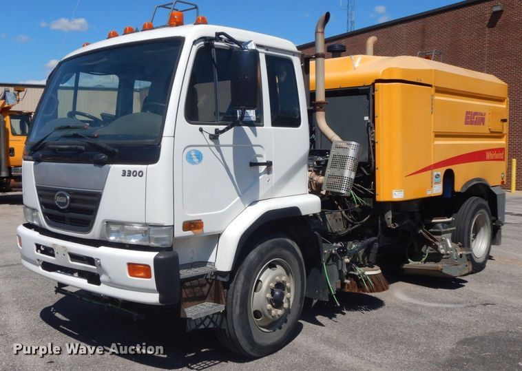 image for item DF6515 2009 Elgin Whirlwind  street sweeper truck