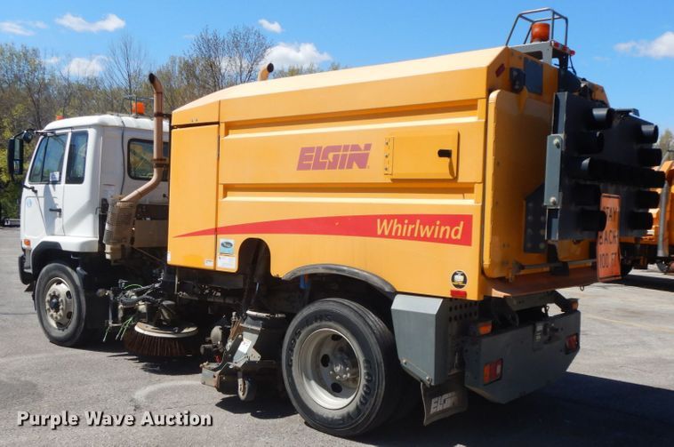 image for item DF6515 2009 Elgin Whirlwind  street sweeper truck
