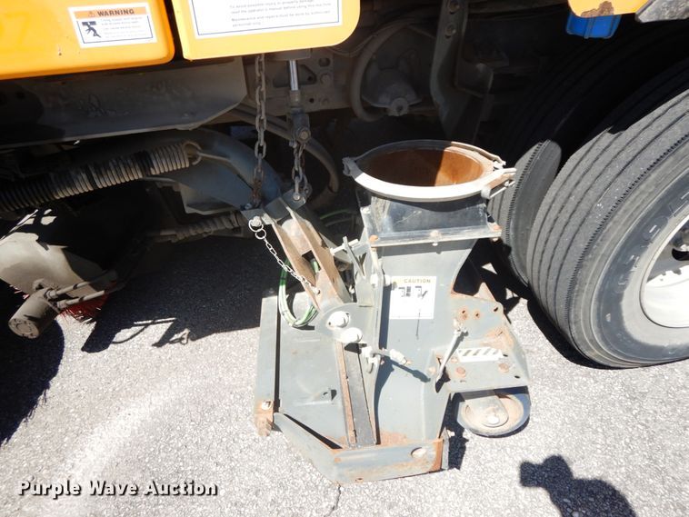 image for item DF6515 2009 Elgin Whirlwind  street sweeper truck