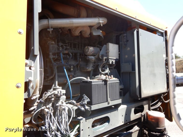 image for item DF6515 2009 Elgin Whirlwind  street sweeper truck