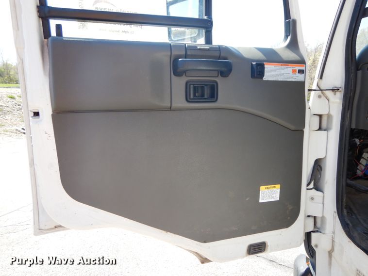 image for item DF6515 2009 Elgin Whirlwind  street sweeper truck