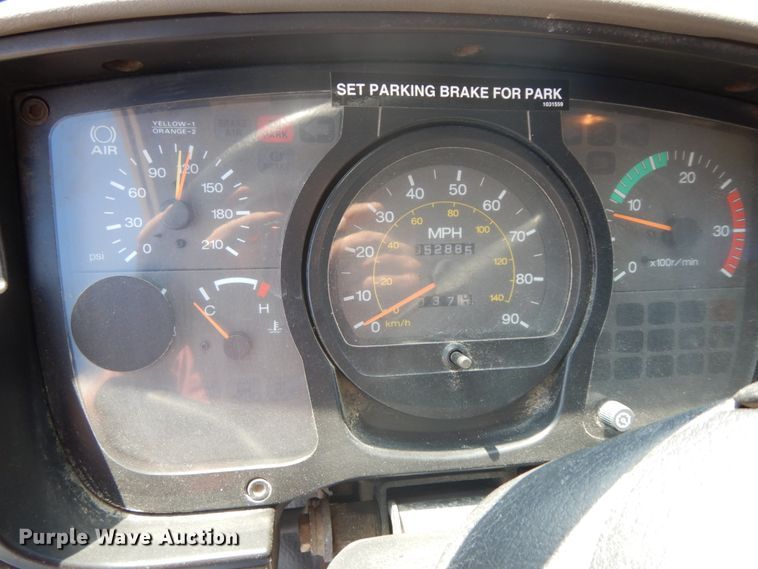 image for item DF6515 2009 Elgin Whirlwind  street sweeper truck