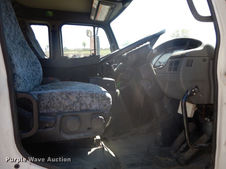 image for item DF6515 2009 Elgin Whirlwind  street sweeper truck