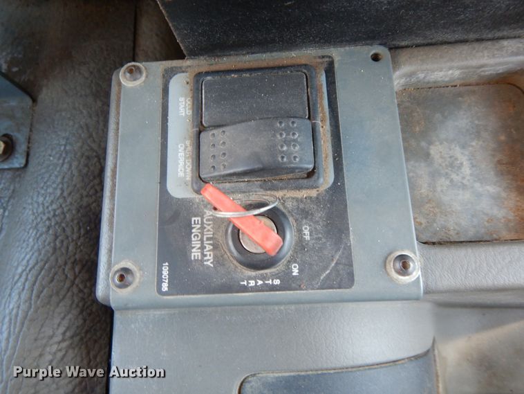 image for item DF6515 2009 Elgin Whirlwind  street sweeper truck