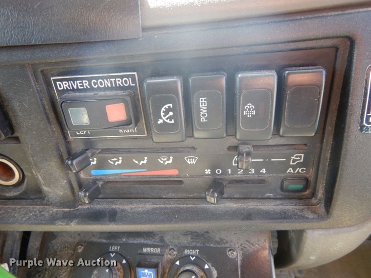 image for item DF6515 2009 Elgin Whirlwind  street sweeper truck