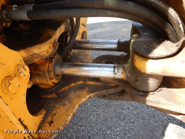 image for item DF6516 2005 John Deere 410G  backhoe