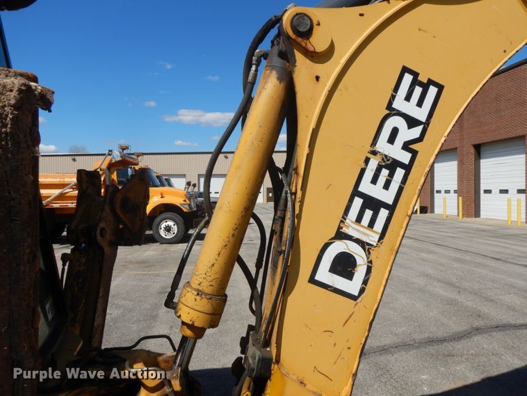 image for item DF6516 2005 John Deere 410G  backhoe
