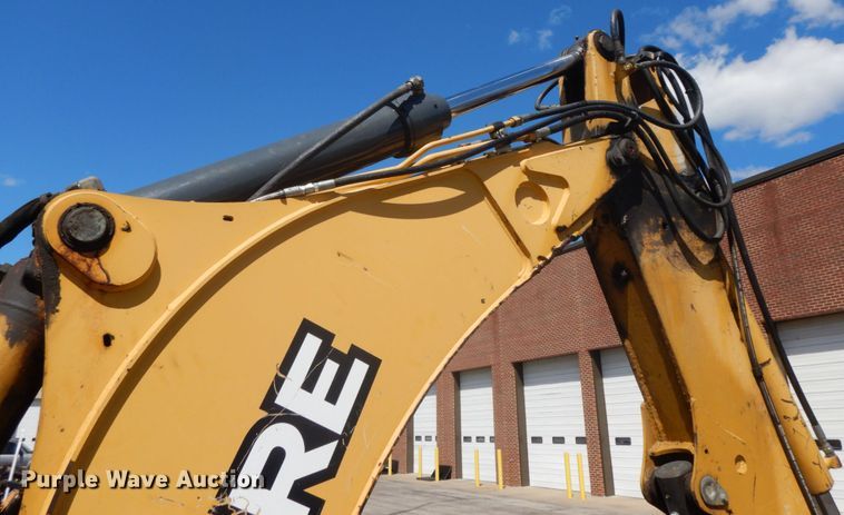 image for item DF6516 2005 John Deere 410G  backhoe