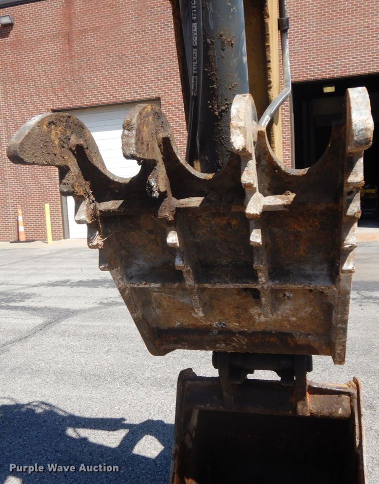 image for item DF6516 2005 John Deere 410G  backhoe