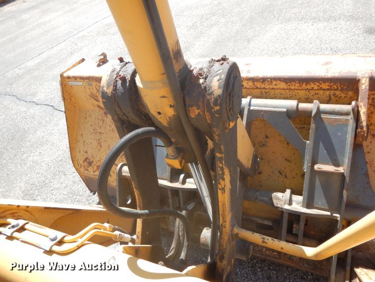 image for item DF6516 2005 John Deere 410G  backhoe