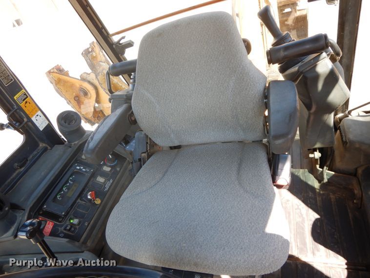 image for item DF6516 2005 John Deere 410G  backhoe