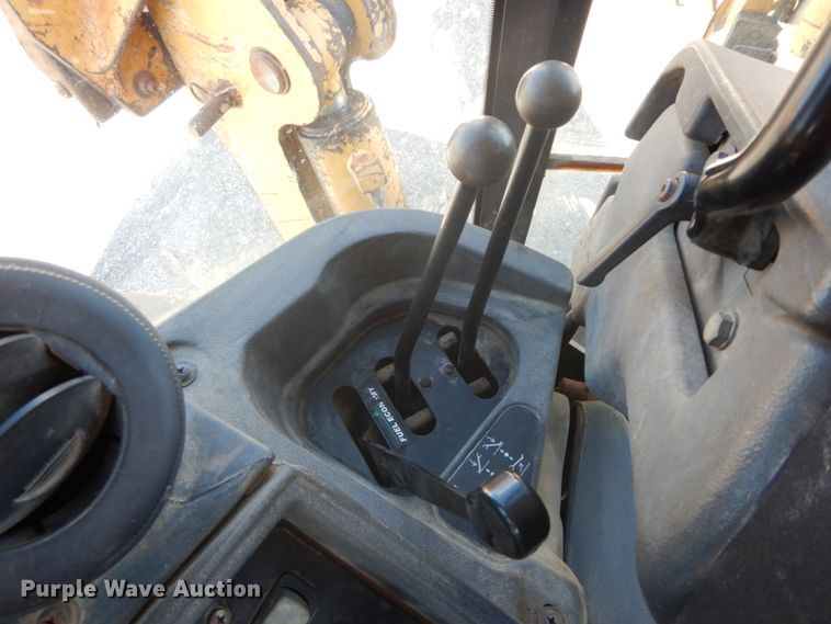 image for item DF6516 2005 John Deere 410G  backhoe