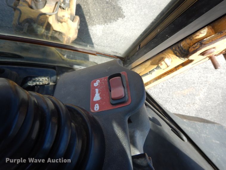 image for item DF6516 2005 John Deere 410G  backhoe