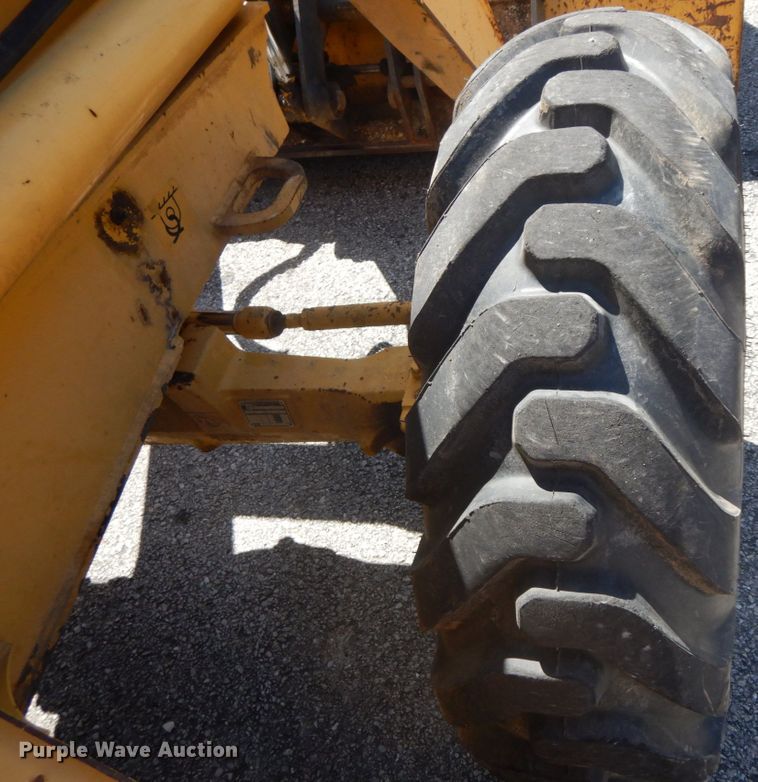 image for item DF6516 2005 John Deere 410G  backhoe