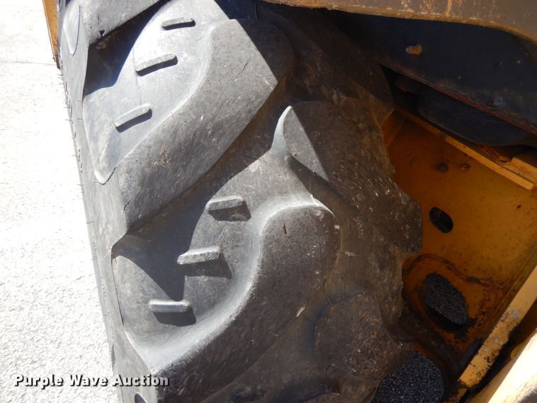 image for item DF6516 2005 John Deere 410G  backhoe