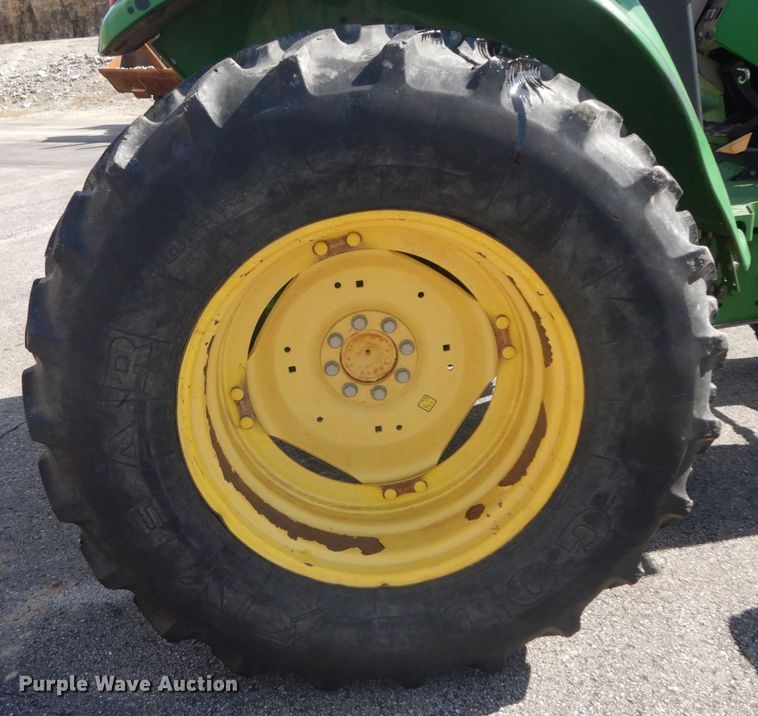 image for item DF6519 John Deere 6420  MFWD tractor