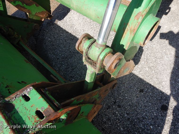 image for item DF6520 2006 John Deere 7320 MFWD tractor