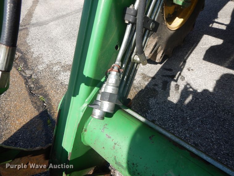 image for item DF6520 2006 John Deere 7320 MFWD tractor